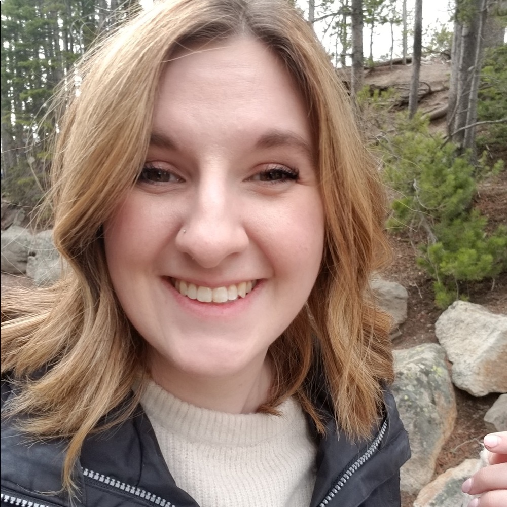 Meet your Posher, Becca